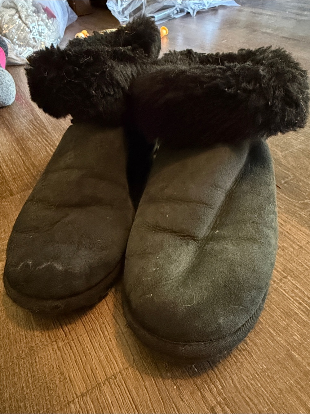 Women’s  Black shearling-Lined Slipper Boots